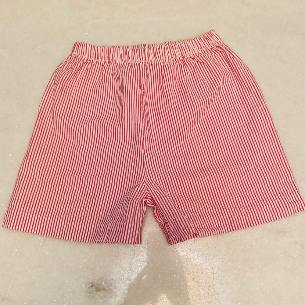 Like New Shrimp And Grits Seersucker Red White Striped Shorts 4T